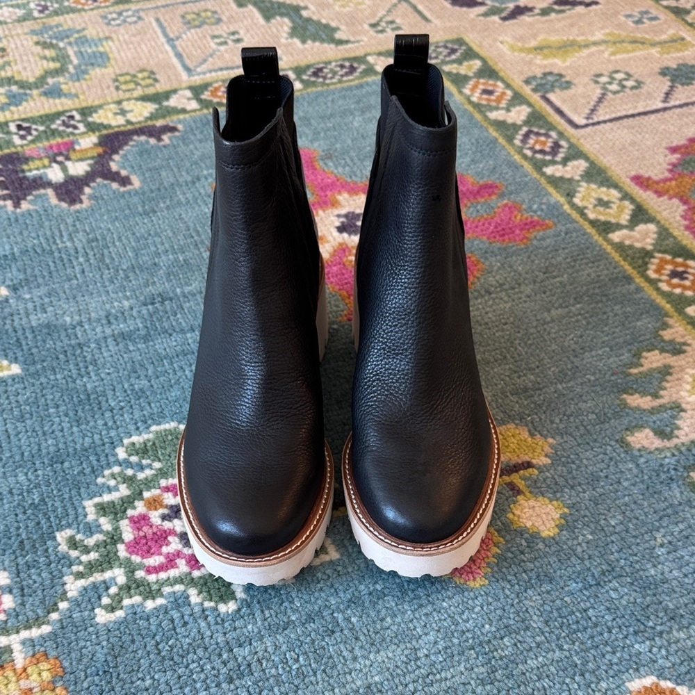 Dolce Vita Ankle Boots - Picture 2 of 4